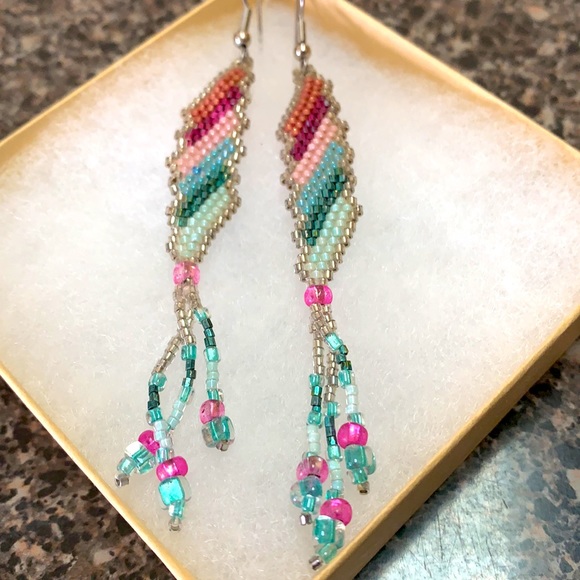 Handmade beaded earrings - Picture 2 of 3